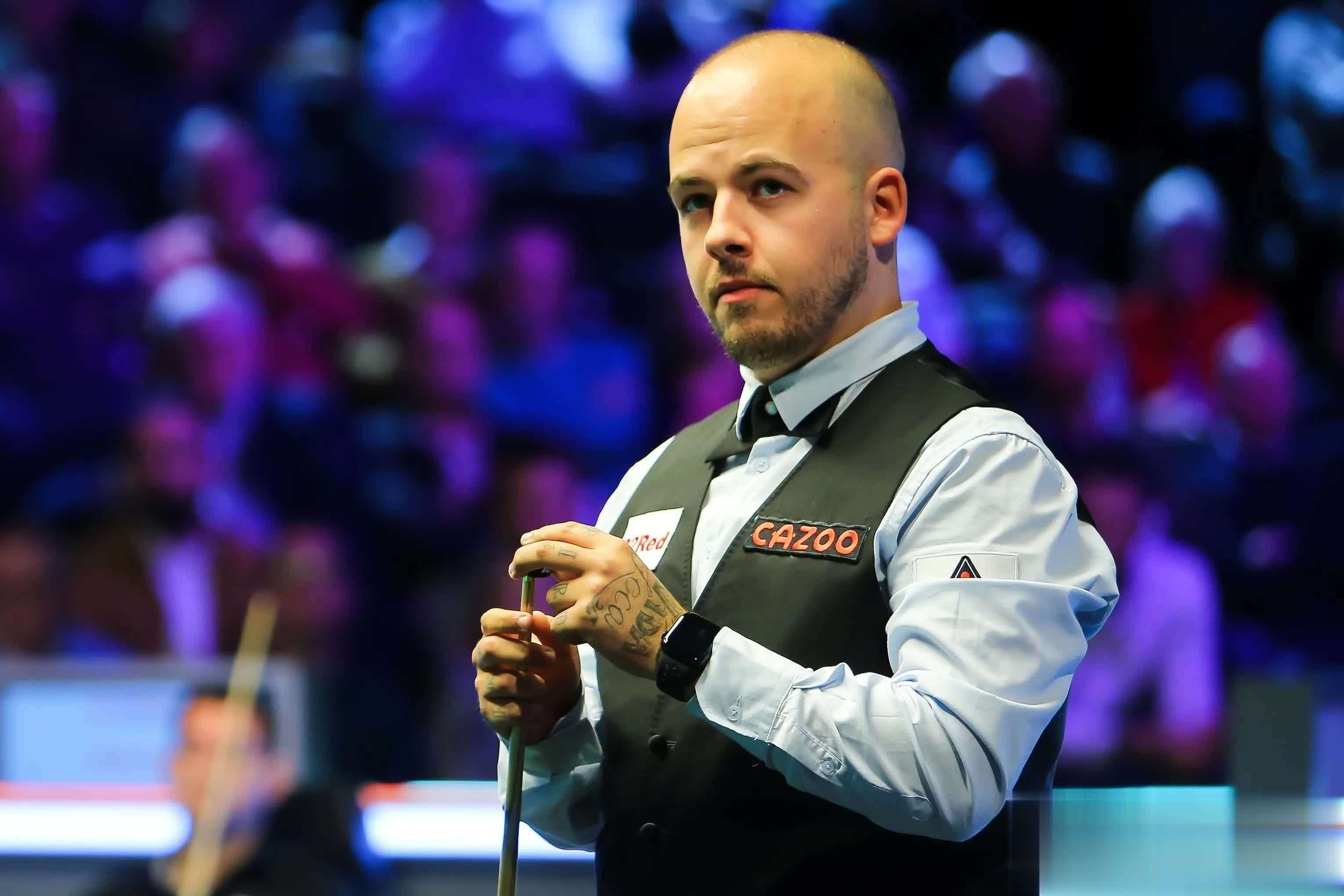 于摩纳哥 于摩纳哥