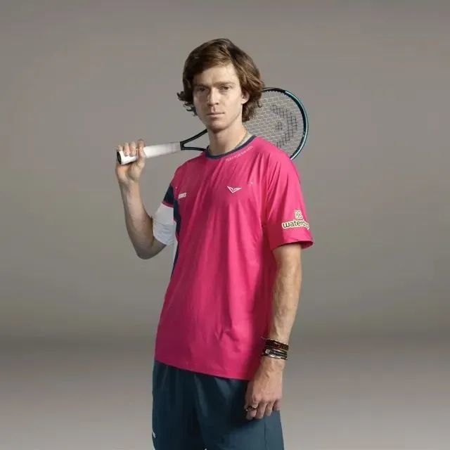 y也重回巅 y也重回巅